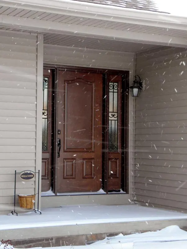 Decorative entry door design